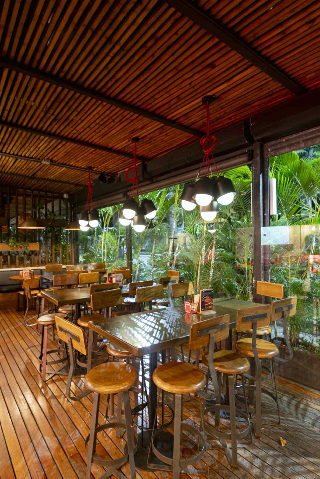 Office Burger Laureles — foto 7