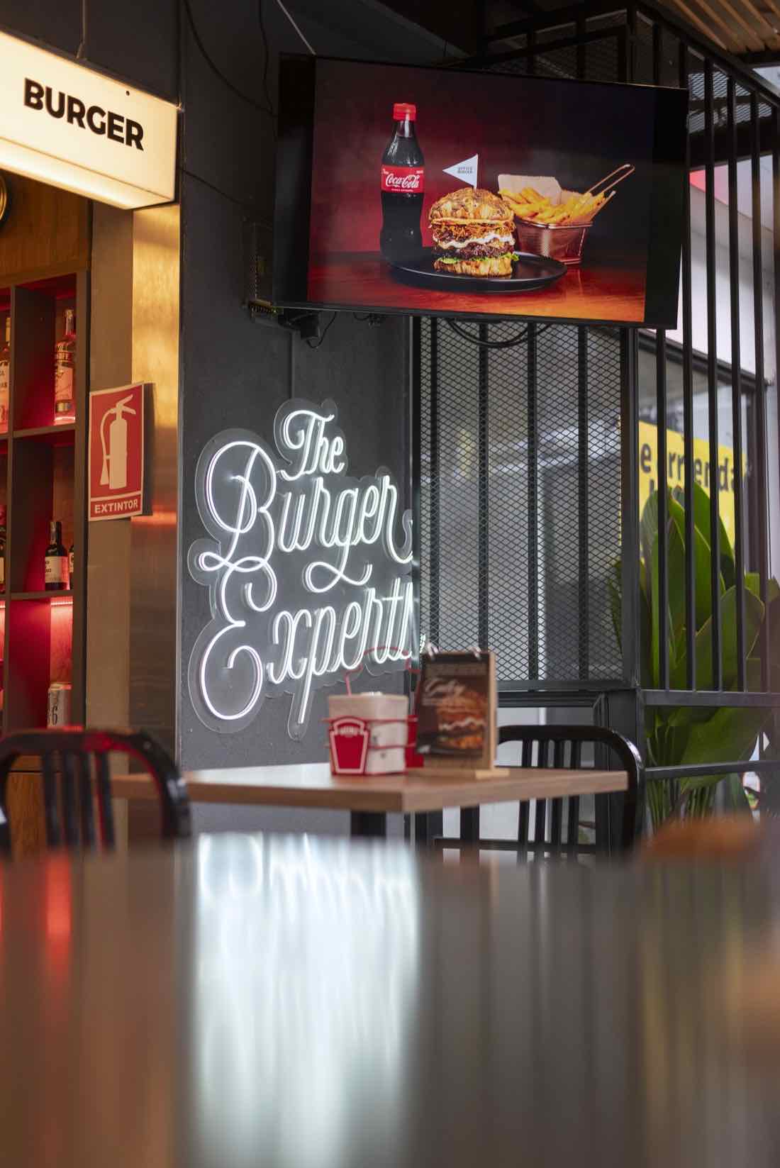 Office Burger Patio Bonito — foto 7